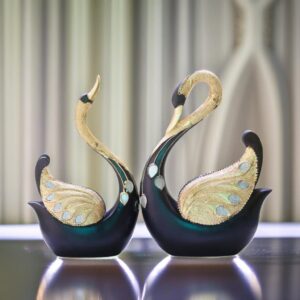 swan pair showpiece.